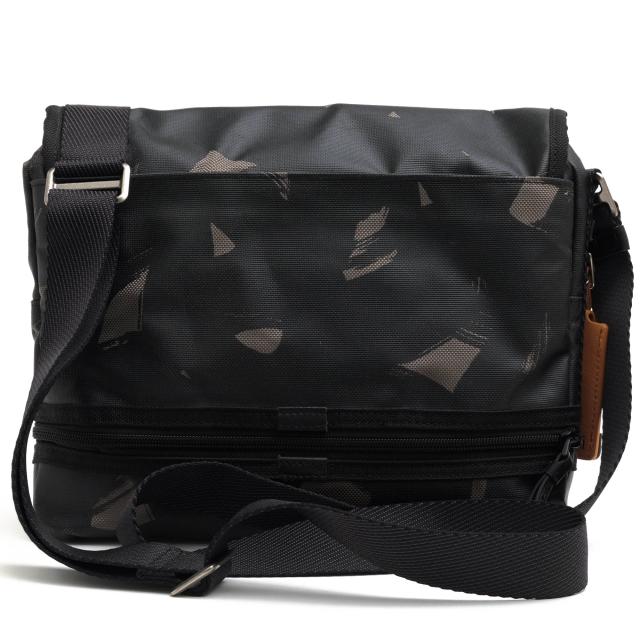 ○トゥミ TUMI FXTバリスティックナイロン ショルダーバッグ