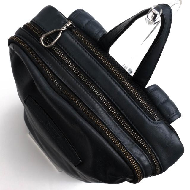 ○エルイーディーバイツ L.E.D.BITES 牛革 リュック B-5775 ビジネスリュック ノートPC収納可 シボ革 シュリンクレザー デイパック 中古