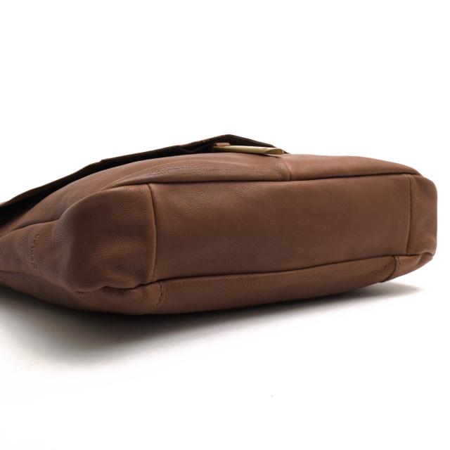 ○ゲンテン genten ベジタブルタンニン鞣し牛革 ショルダーバッグ