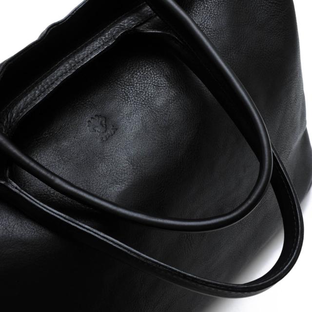 ○チーバ CI-VA タンニンなめしヌメ革 牛革 トートバッグ VOLANATO