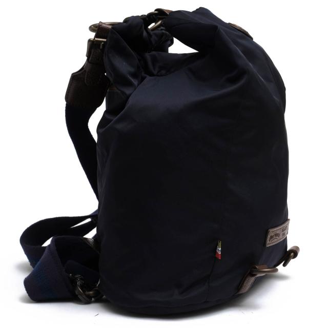 美品オロビアンコリュック 伊リモンタ社ナイロン 牛革 B4収納可