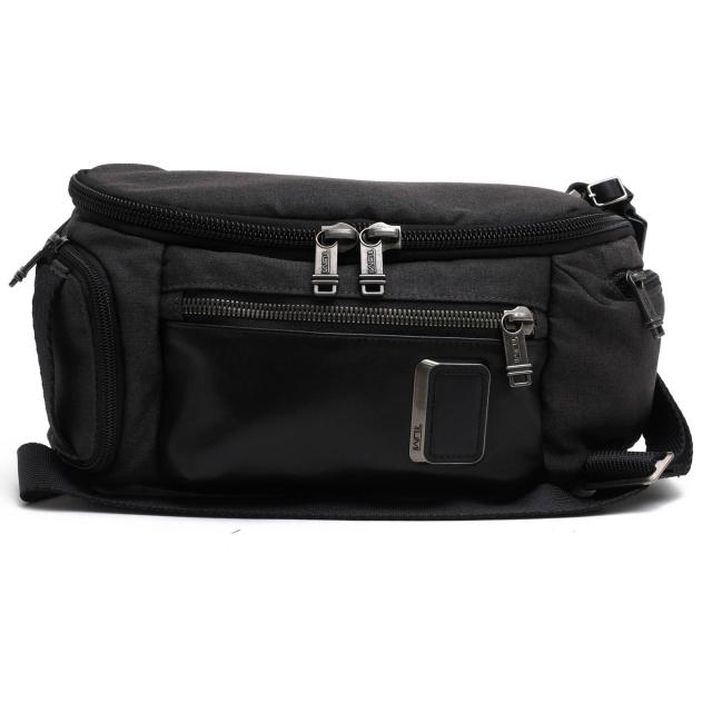 ○トゥミ TUMI 牛革 GRAPHITE グラファイト ショルダーバッグ 232399GT3E Kelley Sling ケリー スリングバッグ ボディバッグ ミリ  中古の通販は