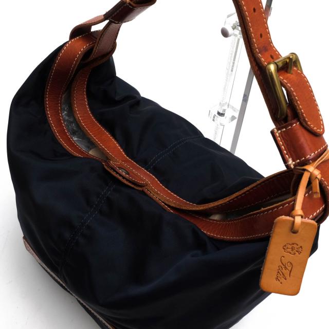 ○フェリージ Felisi リモンタナイロン バケッタレザー 牛革