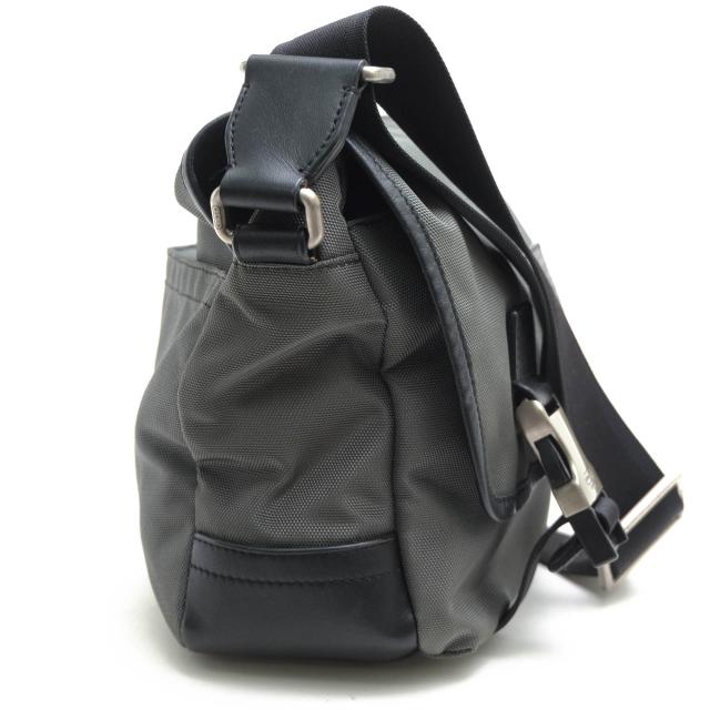 ○コーチ COACH ナイロンツイル 牛革 ショルダーバッグ F70575 Voyager