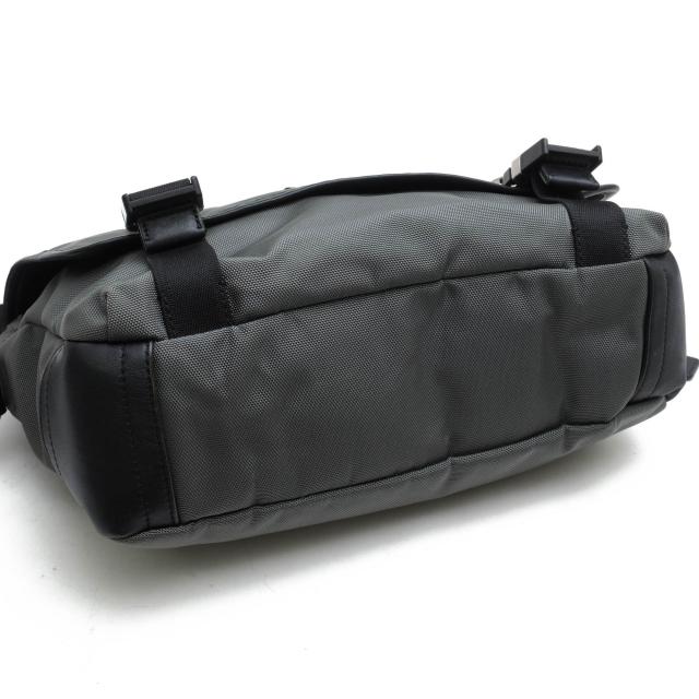 ○コーチ COACH ナイロンツイル 牛革 ショルダーバッグ F70575 Voyager