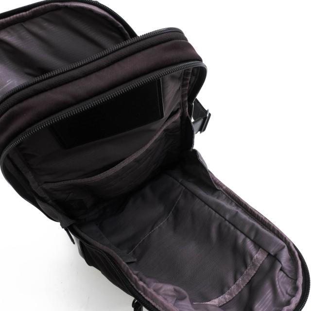 ○トゥミ TUMI 牛革 ショルダーバッグ 798646D Tahoe Marshall
