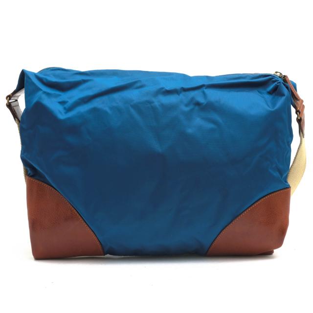 ○フェリージ Felisi Angolo Morbidoシリーズ 伊リモンタ社ナイロン バケッタレザー 牛革 ショルダーバッグ 12/35/DS+NK シボ革 シ 中古