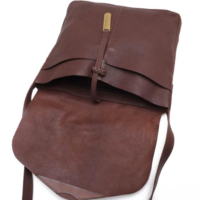 ○ゲンテン genten ベジタブルタンニン鞣し牛革 ショルダーバッグ