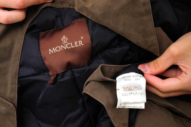 ○モンクレール MONCLER 茶タグ ダウンコート CEZANNE セザンヌ フード付き ファー 毛皮 N-3B ミリタリー メンズ 【中古】 中古