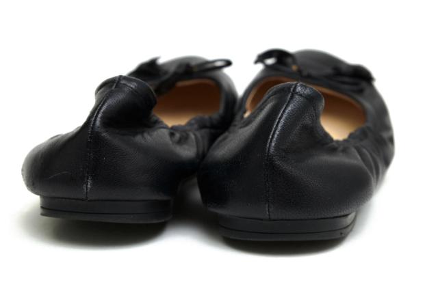 未使用品　プラダ　リボンパンプス　牛革 リボン PRADA(プラダ) 靴・シューズ(レディース) - 海外通販のBUYMA