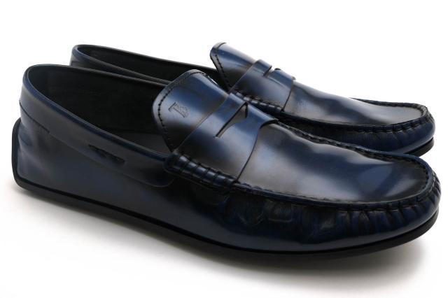 ○トッズ TOD'S 牛革 カーフ ドライビングシューズ コインローファー型 モカシン スリッポン メンズ 【中古】 中古