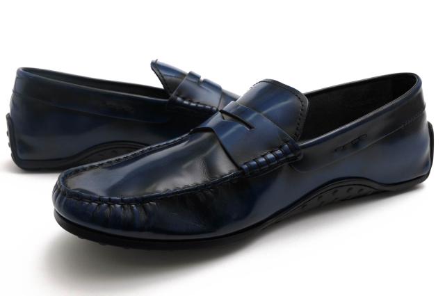 ○トッズ TOD'S 牛革 カーフ ドライビングシューズ コインローファー型 モカシン スリッポン メンズ 【中古】 中古