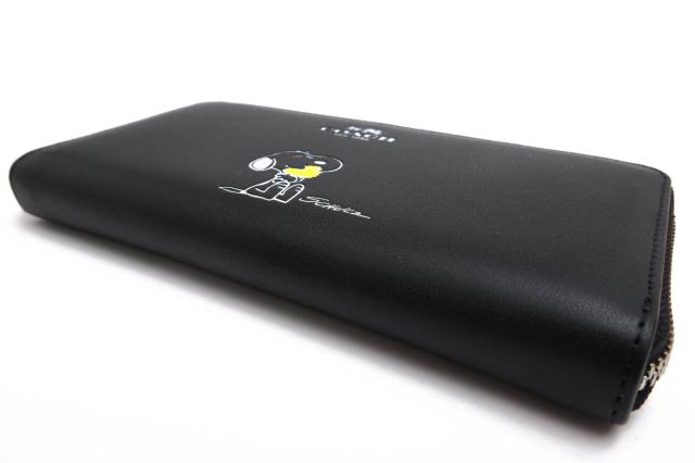 ○コーチ COACH 牛革 カーフ 長財布 F53773 Accordion Zip Wallet In Calf Leather SNOOPY スヌーピー 小銭入れあり ラウンドジッ  中古の通販は