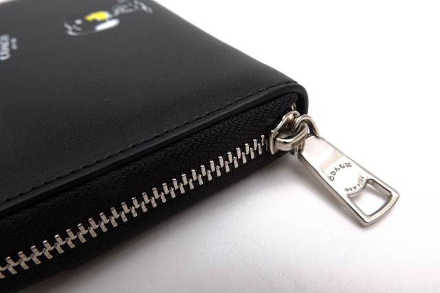 ○コーチ COACH 牛革 カーフ 長財布 F53773 Accordion Zip Wallet In Calf Leather SNOOPY スヌーピー 小銭入れあり ラウンドジッ  中古の通販は