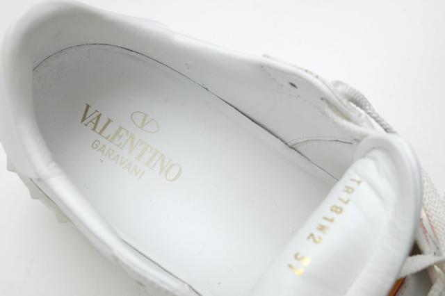 ○ヴァレンティノ ガラヴァーニ Valentino Garavani 牛革 カーフ