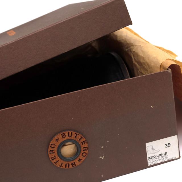 ○ブッテロ BUTTERO トスカーナ産 オイルドスエード 牛革 レースアップ