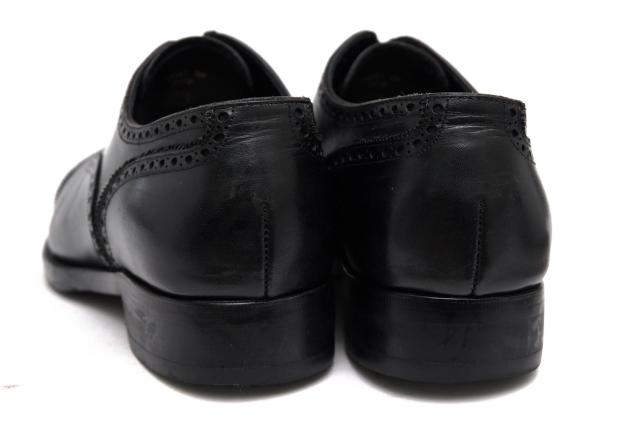 ○ユナイテッドアローズ UNITED ARROWS 牛皮 子ウシ 商行為シューズ UA019 UDBS LTHR SEMI/B セミブローグ キャップトゥ メンズ  中古