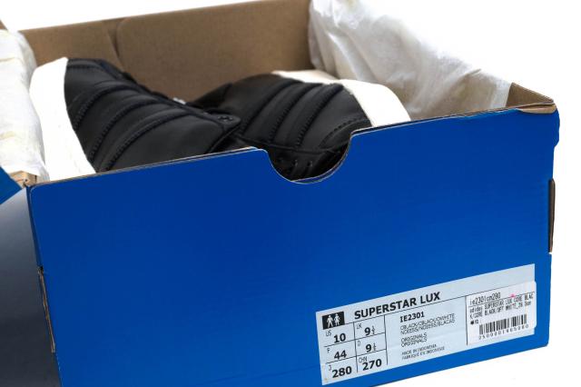○アディダス adidas 天然皮革 ローカットスニーカー IE2301 SUPERSTAR LUX スーパースター バスケットボールシューズ 定番 メンズ 中古_7