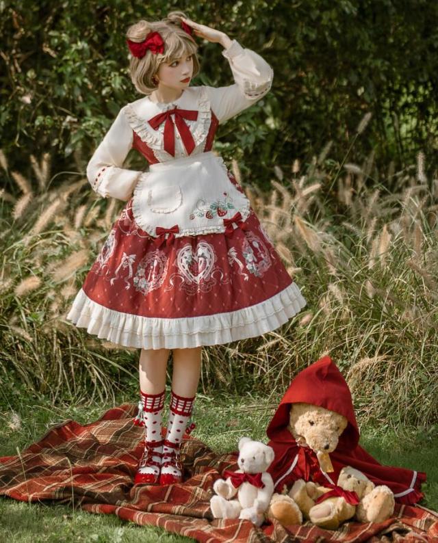 長袖ロリータワンピース 赤マント お姫系 ロリータ服 苺柄 膝丈 ティアードドレス プリンセスライン 可愛い リボン スカラップ裾 学園祭 文化祭 撮影衣装 コスプレ