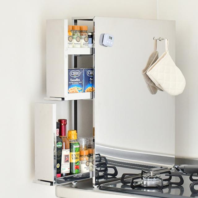 調味料ラック スパイスステーション 3段 （ ステンレス スパイスラック 調味料 スパイス 収納 ラック 引出し コンロ横 スリム 日本製 大容量 キッチンツール 引き出し式 目隠し 油ハネガード 省スペース おしゃれ ）