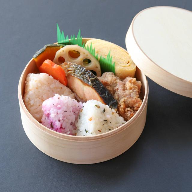 わっぱ弁当 460ml 電子レンジ 食洗機 対応 ナノコート （ 弁当箱 わっぱ弁当箱 ランチボックス レンジ対応 食洗機対応 日本製 天然木 レンジOK 食洗機OK 曲げわっぱ お弁当 弁当 一段 仕切り付き ランチバンド付き 大人 ）_17