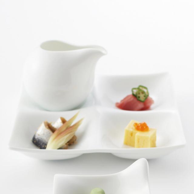 皿 コワケ 4つ仕切り皿 白磁 5個セット （ プレート お皿 食器 17.1cm 食洗機対応 電子レンジ対応 磁器 日本製 副菜 煮物鉢 角 小皿 おしゃれ 和モダン ）_1