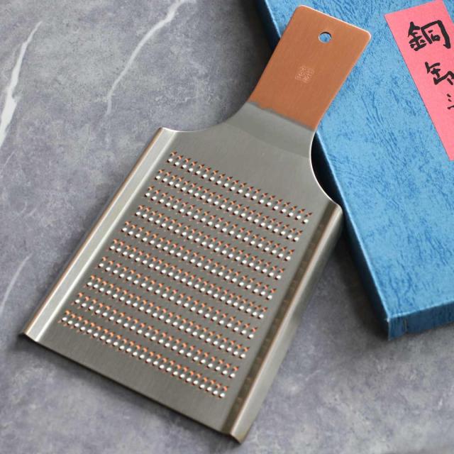 工房アイザワ おろし金 純銅オロシ金 特小 （ aizawa オロシ金 燕三条 おろし器 純銅 銅 しょうが 日本製 おろし オロシ アイザワ 薬味おろし 粗目 細目 大根おろし 生姜おろし わさびおろし おしゃれ 両面 ）の通販は