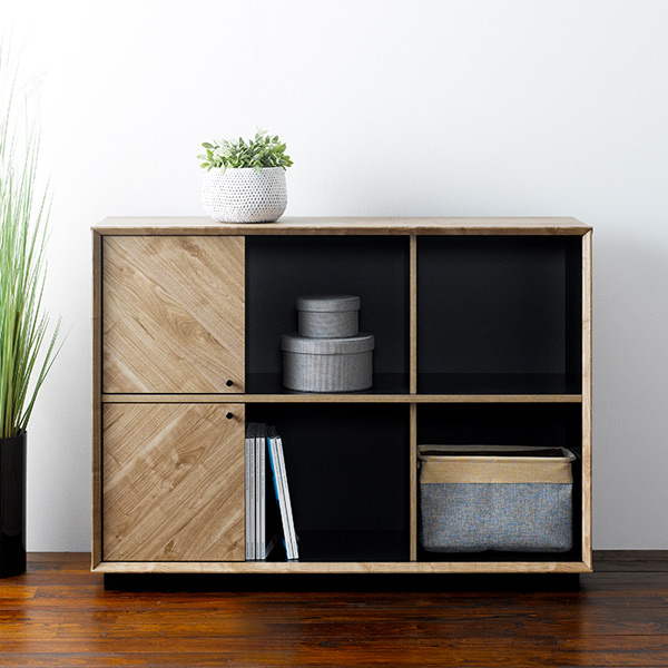 リビングボード ワイドラック 矢貼りデザイン アロー 幅115cm （ 本棚 ラック シェルフ 収納棚 扉付き 木製 ブックシェルフ 収納 家具 リビング収納 扉付きラック かっこいい おしゃれ 115cm 幅115 本棚 扉付き）の通販は