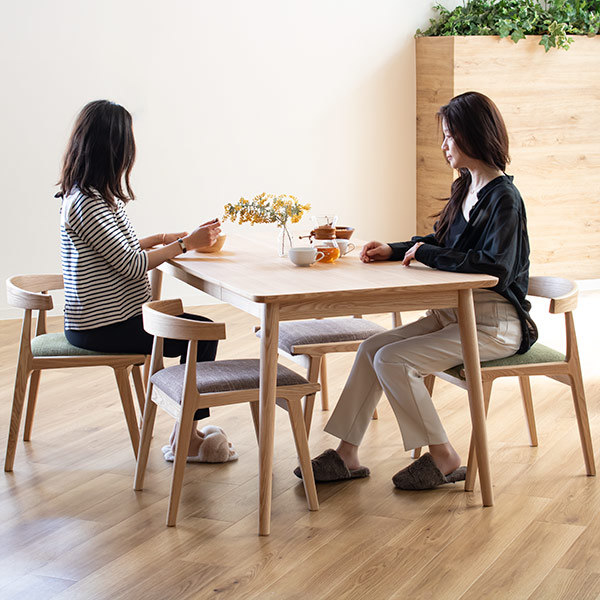 ダイニングテーブル 幅150cm 木製 天然木 引き出し ナチュラル ダイニング テーブル 机 （ 食卓テーブル 四人掛け 食卓 4人掛け 木製テーブル 食卓机 長方形 アッシュ 引出し 収納 おしゃれ 北欧 幅 150 ハの字 斜め脚 ）の通販は