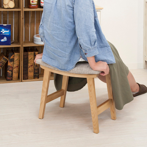 スツール 高さ42cm ダイニングスツール クッション 木製 天然木 椅子 北欧 チェア （ ダイニングチェア デスクチェア 腰掛け イス いす チェアー 曲線 座面 アッシュ ファブリック レザー調 玄関 おしゃれ 木製スツール スツール 木製）_14