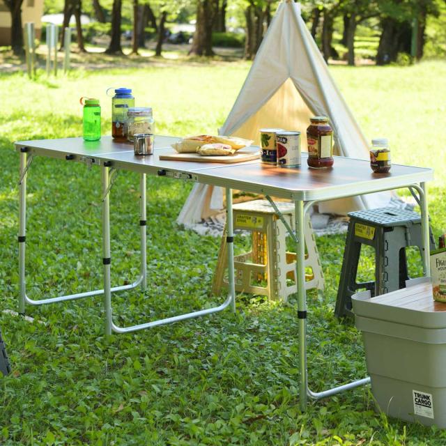 アウトドアテーブル 奥行60cm 高さ3段階調節 フォールディングテーブル ワイドD60 （ 折りたたみ テーブル 机 折りたたみテーブル 折り畳みテーブル 高さ調節 木目調 大型 調理台 大人数 持ち運び アウトドア キャンプ ）