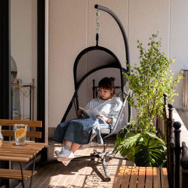 ハンギングチェア 1人掛け 屋外 （ チェア 椅子 リビング テラス リラックスチェア メッシュ 一人掛け ハンキング アジアンテイスト モノトーン インテリア おしゃれ クッション 日よけ シェード 付き 屋内 ）