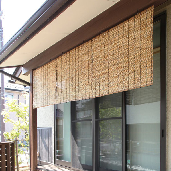 外吊りすだれ オーダーメイド 地よしすだれ 幅41 60 高さ1 229 すだれ 簾 サンシェード シェード 屋外 サイズオーダー 日除け 目の通販はau Pay マーケット お弁当グッズのカラフルbox