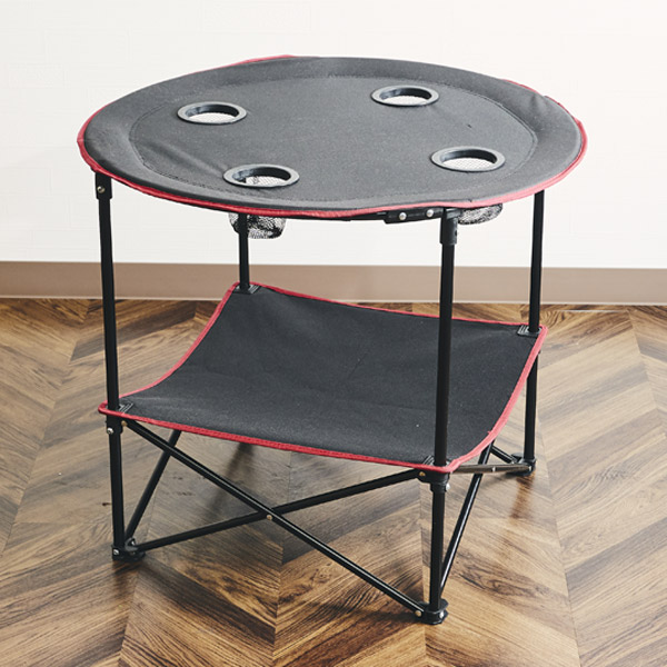 折りたたみ アウトドアテーブル テーブル 机 簡易テーブル 送料無料 シンプル 折り畳み コンパクト 持ち運び 収納棚付き コップホルダの通販はau Pay マーケット リビングート