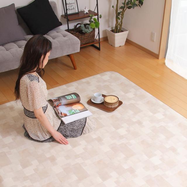 引っ敷き 182×182糎 引っ敷き 手当たり次第石ころ 既製大きさ （ 撥水 拭ける 石調 ダイニングラグマット 立ち会い場つや消し 撥水産業 抗菌 防菌類 雨合羽 防炎 日本製 リビング 夕めし お子さん御部屋 耐久性 ）
