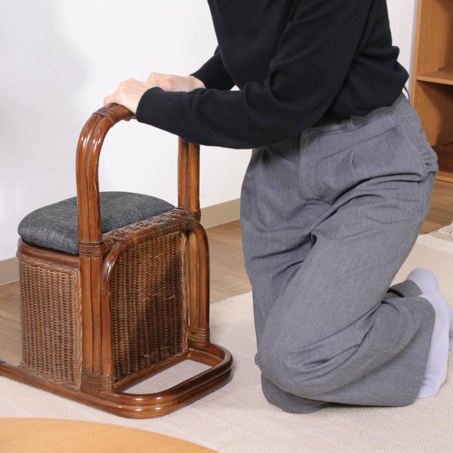 手すり つかまり 収納 ステッキ ラタン 立ち上がり 補助 （ 補助手すり 籐 つかまり立ち サポート 負担軽減 小物収納 ティッシュ 介護 介護用 立ち上がり補助 肘置き 軽量 安定感 すべり止め おしゃれ ）
