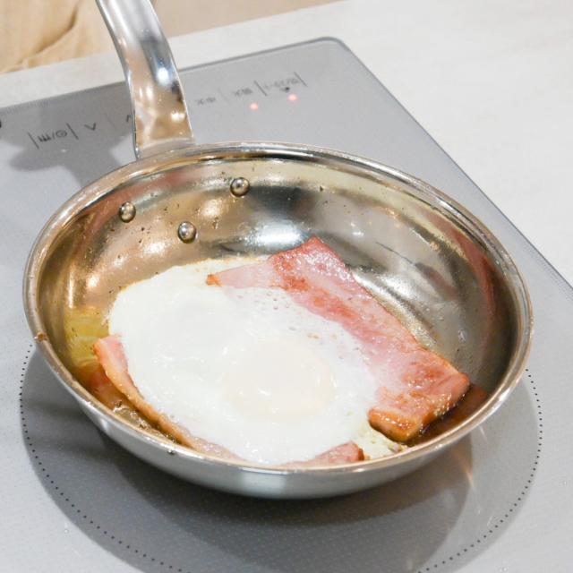 フライパン 20cm IH対応 アルミクラッド三層 日本製 （ ガス火対応 ステンレス製 軽い 国産 3層構造 ミラー仕上げ 軽量 熱伝導 職人 手仕事 本格 アウトドア ）_9
