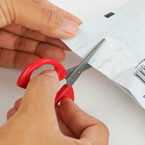 ハサミ マグネット付はさみ かにかに ミニハサミ キッチンバサミ コンパクトハサミ キッチンツール マグネット 手洗い場 冷蔵庫 デスの通販はau Pay マーケット リビングート