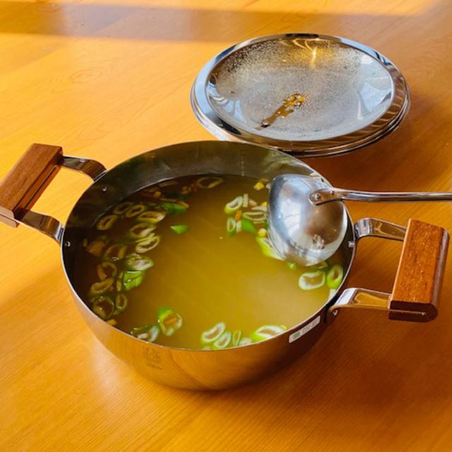 両手鍋 16cm BENRI鍋 ステンレス製 日本製 （ 燕三条 IH対応 ガス火対応 オール熱源対応 なべ お鍋 両手なべ 蓋付き 16センチ ふた付き 目盛り付き 調理器具 キッチン用品 おしゃれ ）の通販は