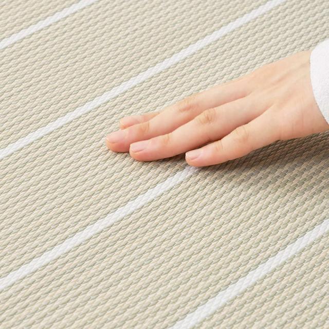 置き畳 い草風 コトリナ 約82cm 厚さ2.5cm 9枚組 （ マット 畳 たたみ 正方形 置くだけ フローリング い草風マット 水拭きOK 簡単 設置 滑り止め クッション性 子ども ペット おしゃれ ボーダー 赤ちゃん 置く 軽量 ）