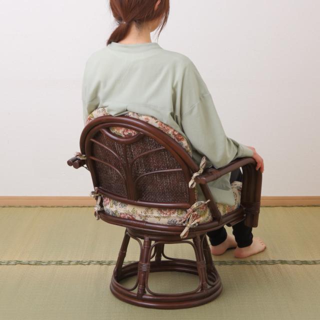 籐 回転座椅子 座面高36cm 花柄 軽量 ライトブラウン （ 座椅子 チェア アームチェア ダイニング 腰かけ 籐製 ラタン 回転椅子 腰掛け 回転式チェア 回転 クッション ミドルチェア いす イス ）_10