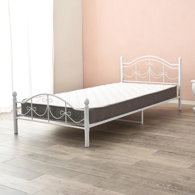 ベッド シングル ボンネルコイルマットレス付 姫系 白家具 （ マットレス付 2段階高さ調節 メッシュ床板 圧縮梱包 ボンネルコイル 厚さ14.5cm 棚付き ホワイト プリンセス リボン 装飾 ）