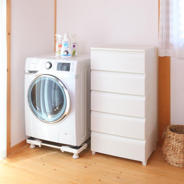 チェスト 5段 幅54cm ノーデュス ワイド プラスチック （ 収納ケース 引き出し 脚付き 収納 タンス ホコリが入りにくい 衣装ケース 収納ボックス 日本製 プラスチックチェスト 収納チェスト おしゃれ 簡単組立 リビングチェスト ）