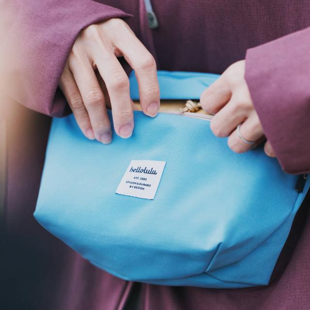 ショルダーバッグ hellolulu ルナ LUNA 1.4L （ ハロルル ボディバッグ バッグ ミニショルダー 鞄 サコッシュ 斜め掛け ポシェット マチあり ポーチ 撥水加工 フェス アウトドア ポケット キークリップ おしゃれ ）_7