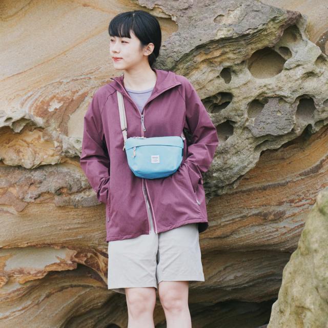 ショルダーバッグ hellolulu ルナ LUNA 1.4L （ ハロルル ボディバッグ バッグ ミニショルダー 鞄 サコッシュ 斜め掛け ポシェット マチあり ポーチ 撥水加工 フェス アウトドア ポケット キークリップ おしゃれ ）_8