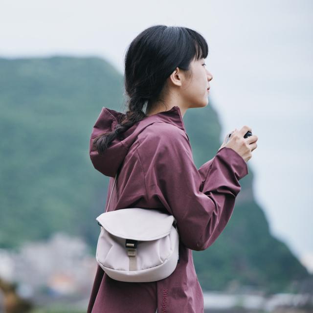カメラバッグ hellolulu ベヌス Venus （ ハロルル ショルダー デジカメ カメラケース ショルダーバッグ 軽い 撥水加工 はっ水 バックル開閉式 コンデジ クッション仕様 ポケット付き カメラ小物 アクセサリー類 おしゃれ ）_9