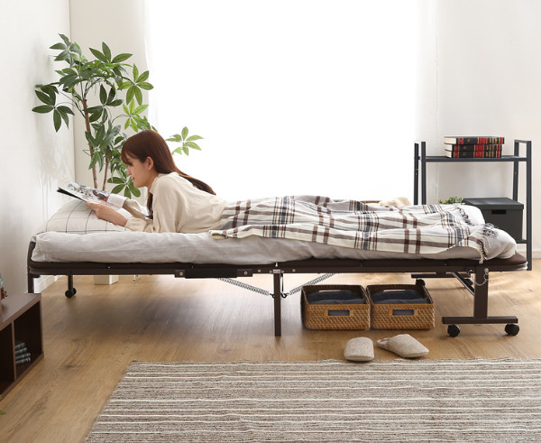 折りたたみベッド シングル 高反発 ウレタン キャスター 収納 折りたたみ ベッド （ ベット 折り畳み 折り畳みベッド シングルベッド パイプベッド マットレス 来客用 簡易ベッド 2つ折り 布団干し ）_7