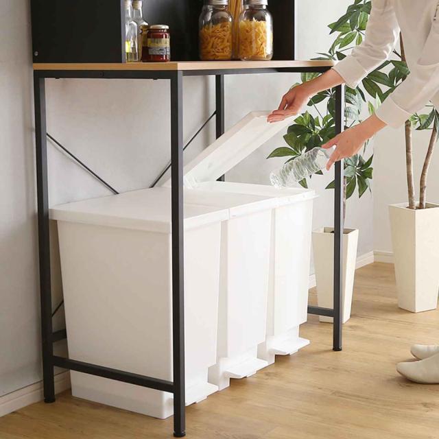 ごみ箱上ラック 幅81.5cm ワイドタイプ ヴィンテージ調 スチールフレーム ( ごみ箱上 ラック 棚 ゴミ箱上収納 収納 ダストボックス ワイド 食器棚 キッチン収納 台所 キッチン家具 シンプル 可動棚 コンセント付 )の通販は ごみ箱上ラック 幅81.5cm ワイドタイプ ヴィンテージ調 スチールフレーム ( ごみ箱上 ラック 棚 ゴミ箱上収納 収納 ダストボックス ワイド 食器棚 キッチン収納 台所 キッチン家具 シンプル 可動棚 コンセント付 )の通販は