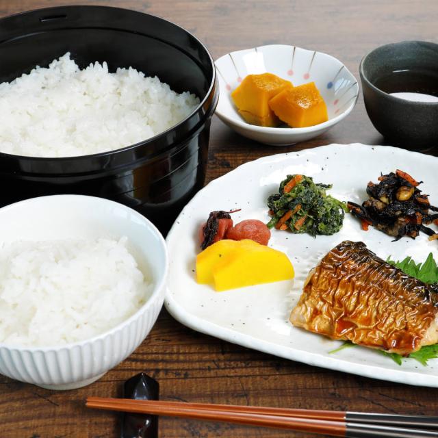おひつ 2合 SUMINO ご飯が炊けるおひつ 電子レンジ炊飯器 炊飯 1合炊き 2合炊き 電子レンジ対応 食洗機対応 日本製 保存容器 電子レンジ調理器 備長炭粉末 洗米 冷蔵庫 保存 温め直し お櫃 ご飯 炊く 少量 の通販は - リビングート au PAY