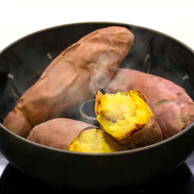 焼き芋鍋 IH対応 新いも太郎 （ ガス火対応 やきいも鍋 鉄製 焼芋鍋 家庭用焼き芋鍋 焼き芋用鍋 鉄器 鉄鍋 フタ付き 調理器具 キッチン用品 池永鉄工 ）_1